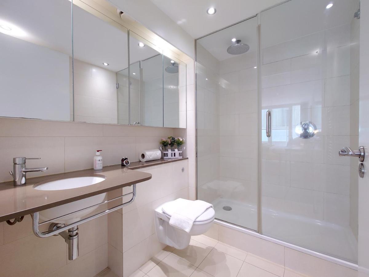 Fully Serviced Two Bed Apartment By Excel & O2 Лондон Экстерьер фото
